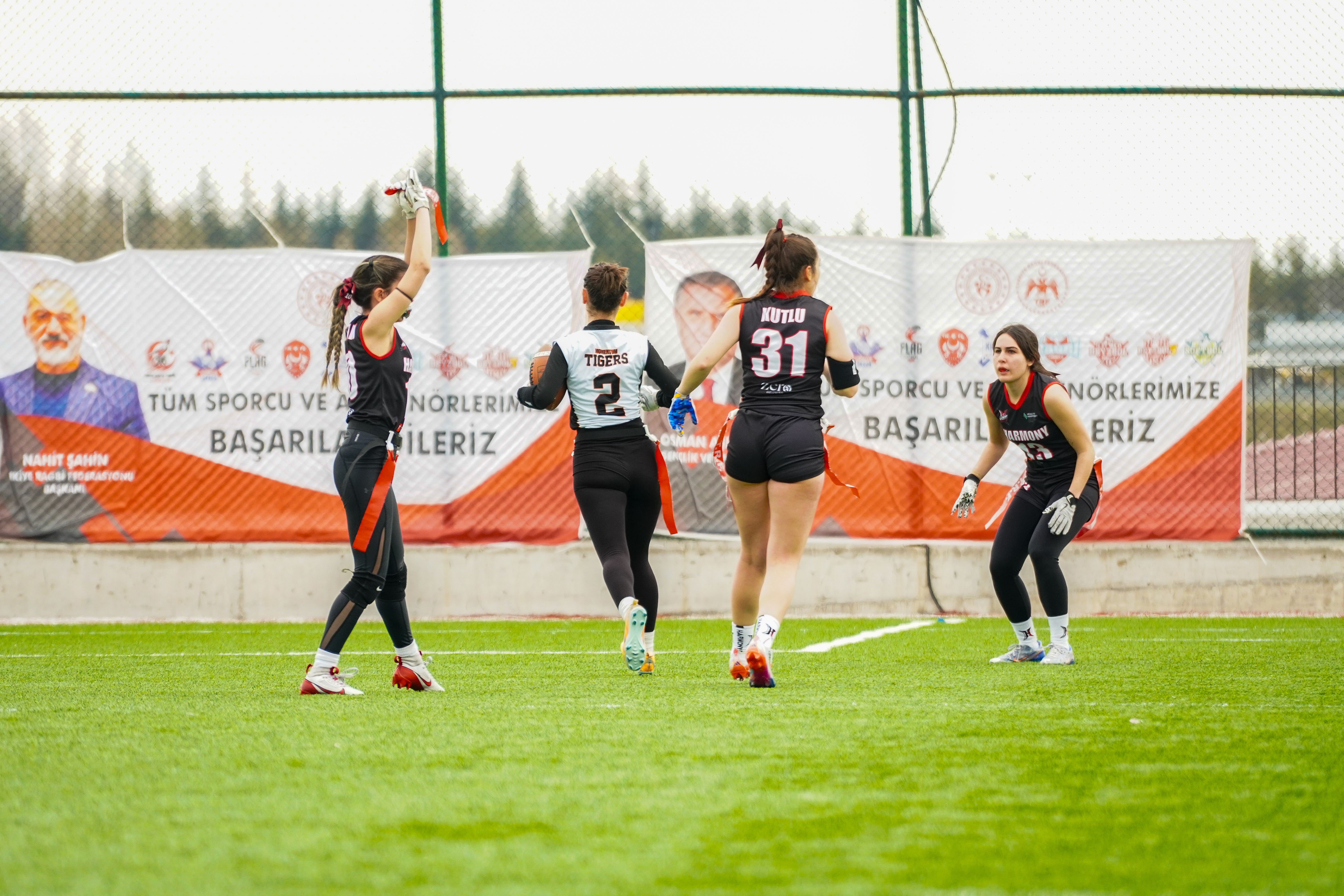 Momentum Turtles Flag Futbol Takımı